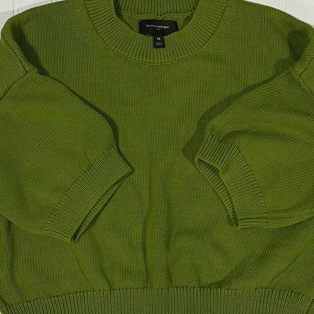 Banana Republic Women’s Green Sweater